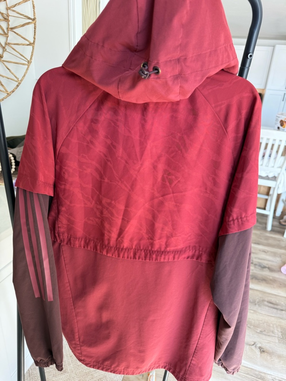 Men’s Adidas Maroon & Burgundy Hooded Pullover Windbreaker - Picture 4 of 7